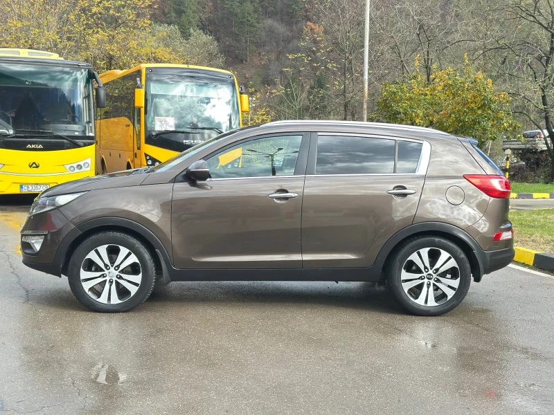 Kia Sportage 2.0CRDi Автоматик* Навигация* Камера, снимка 9 - Автомобили и джипове - 52495389