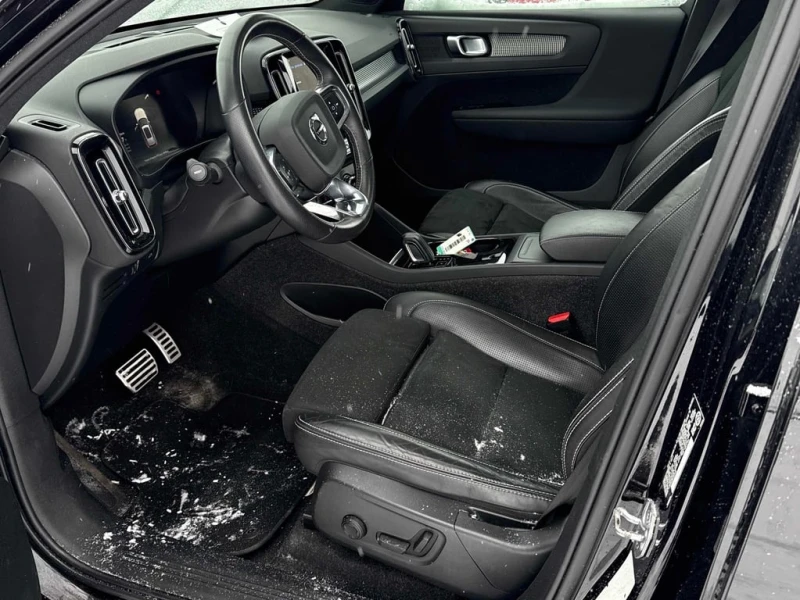 Volvo XC40 Recharge P8 eAWD Pure Electric * CARFAX * , снимка 11 - Автомобили и джипове - 52793581