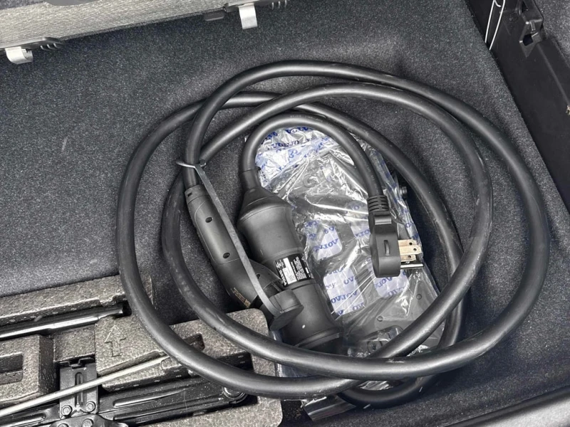 Volvo XC40 Recharge P8 eAWD Pure Electric * CARFAX * , снимка 14 - Автомобили и джипове - 52793581