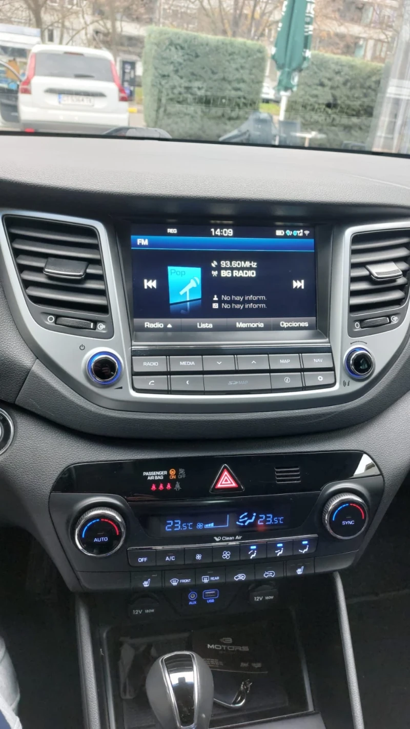 Hyundai Tucson, снимка 6 - Автомобили и джипове - 52898640