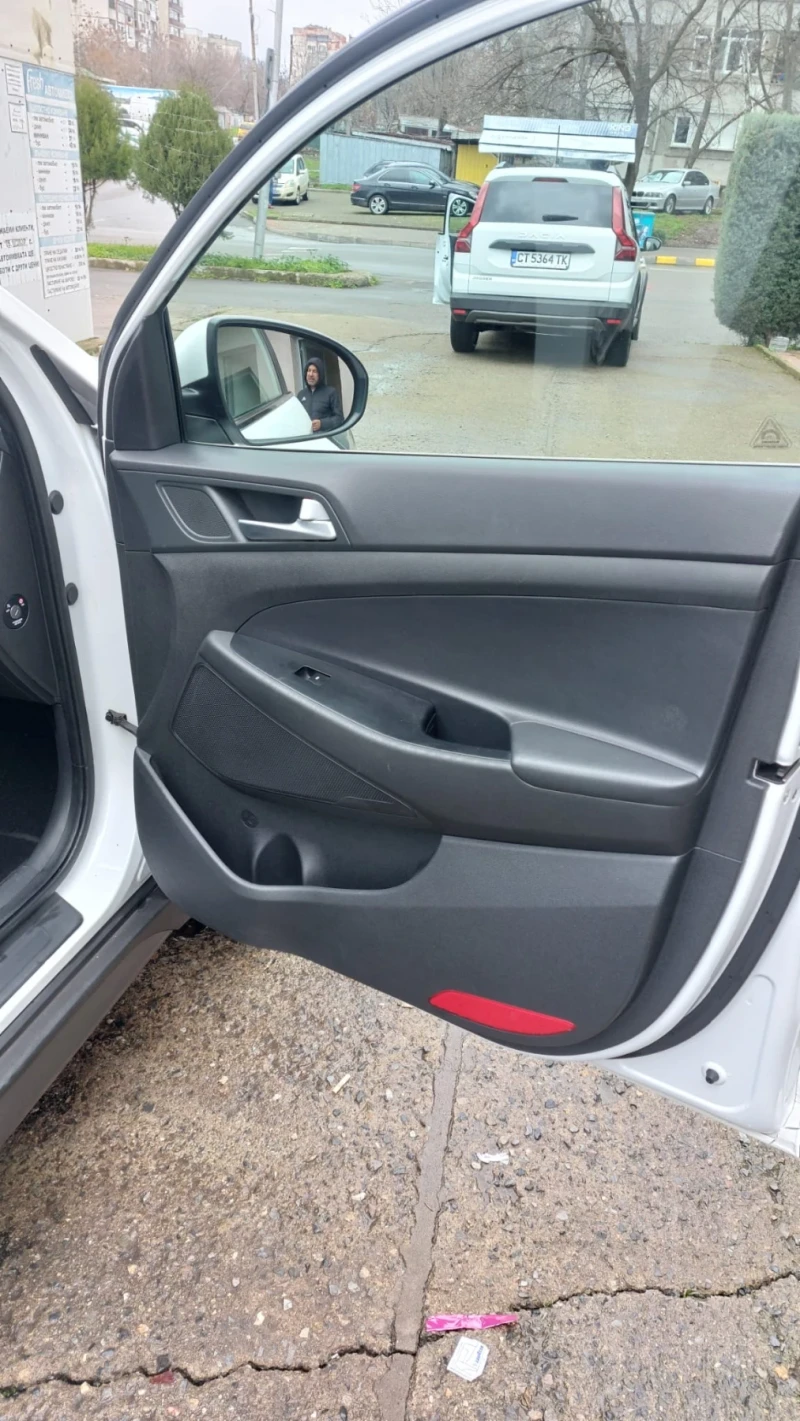 Hyundai Tucson, снимка 9 - Автомобили и джипове - 52898640