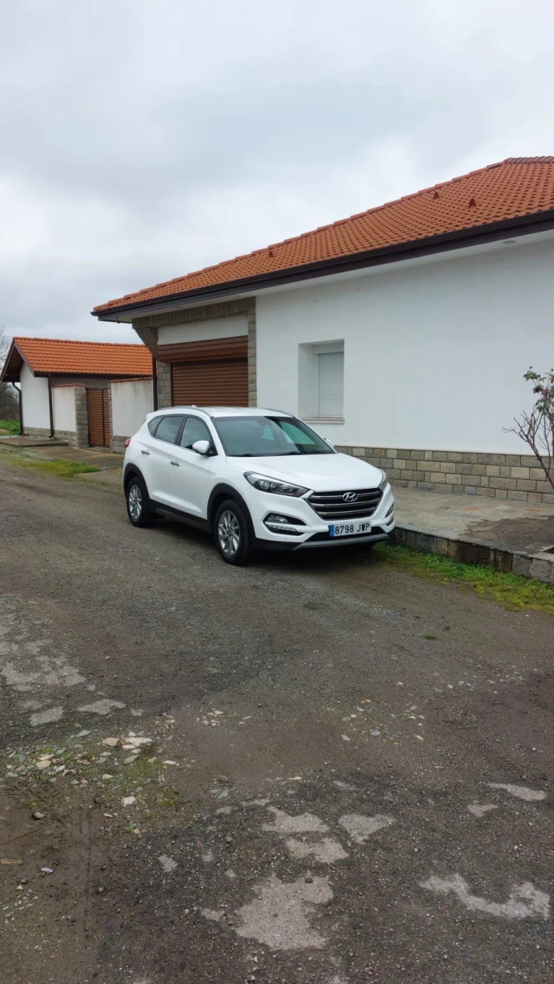 Hyundai Tucson, снимка 15 - Автомобили и джипове - 52898640