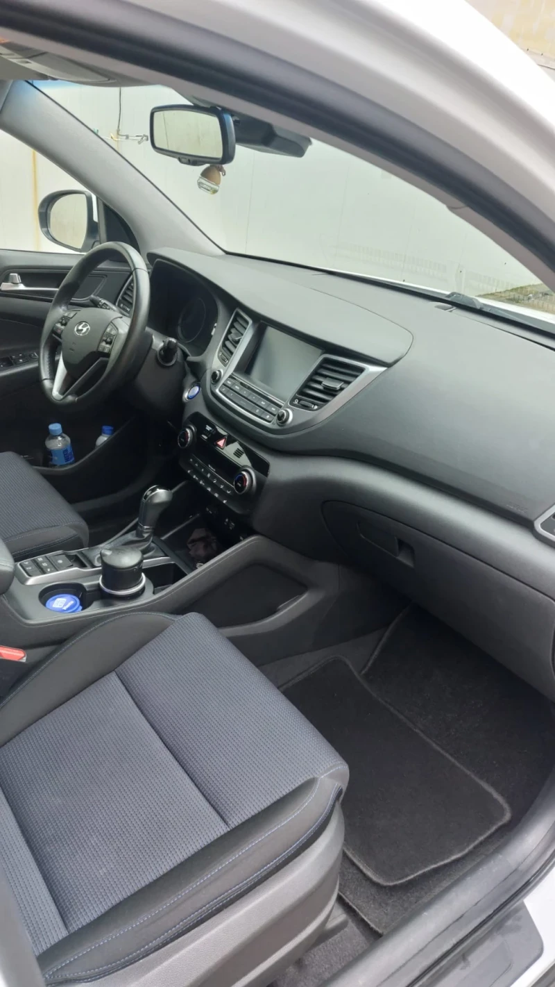 Hyundai Tucson, снимка 5 - Автомобили и джипове - 52898640