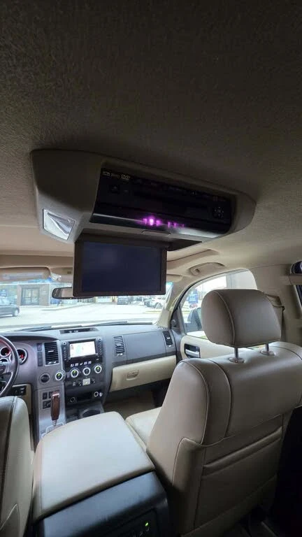 Toyota Sequoia PLATINUM* V8* КОЖА* ПОДГРЕВ* КАМЕРА* JBL - изображение 8