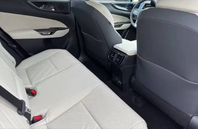 Lexus NX 350h EXECUTIVE 2.5/243 HP/FWD/CAM/NAVI/318h, снимка 13 - Автомобили и джипове - 55503532