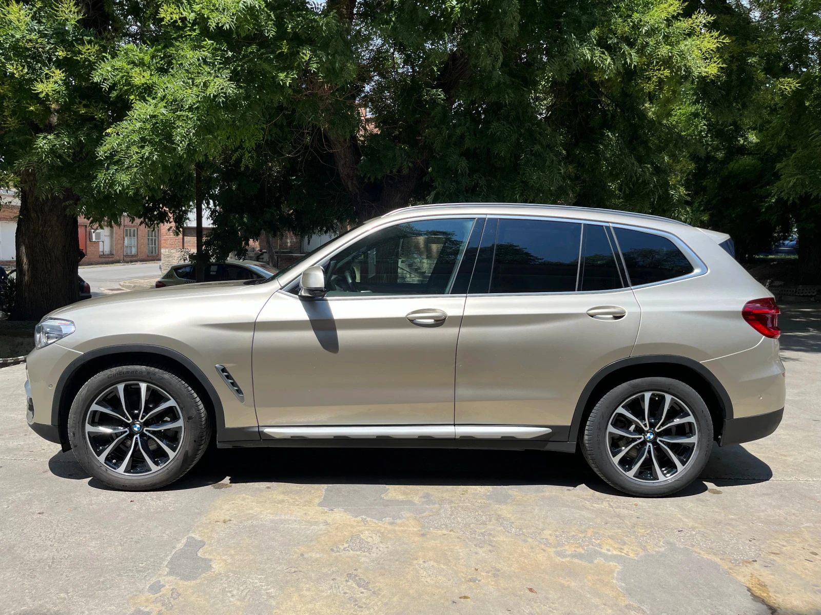 BMW X3 30i INDIVIDUAL* Pano* Head-Up* Harman/Kardon* 360* - изображение 6