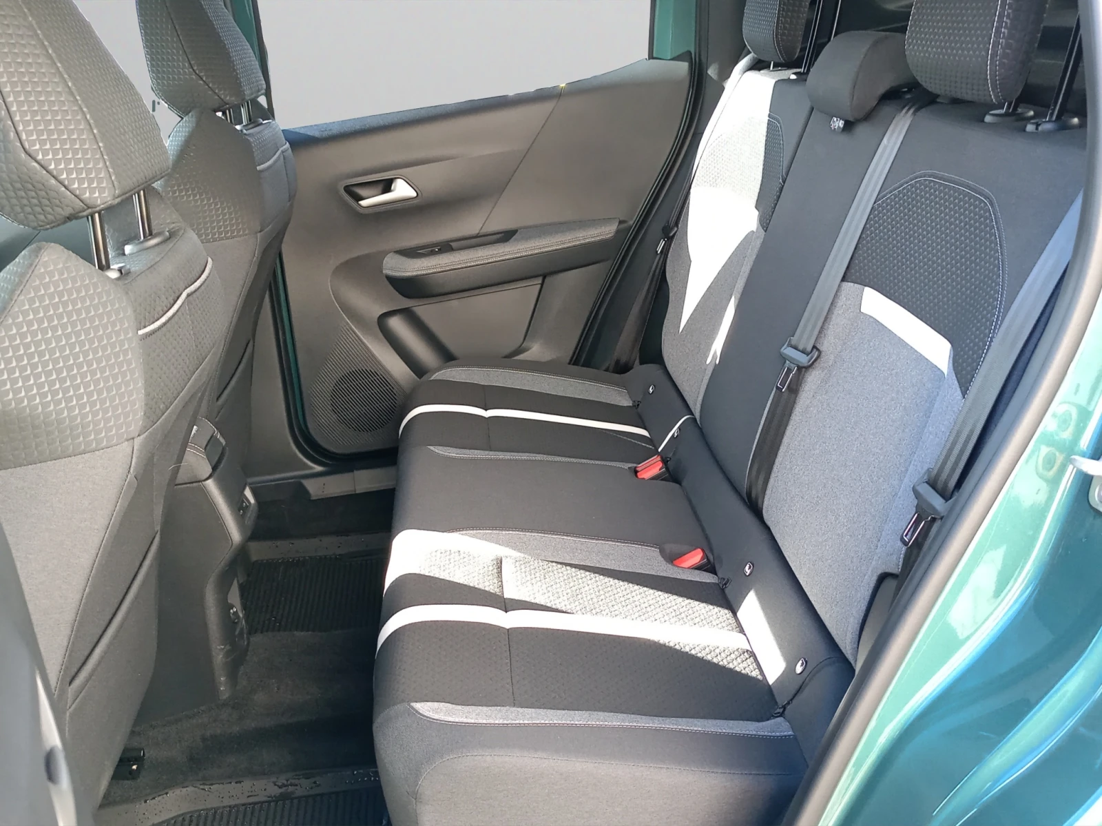 Opel Frontera GS 48V Hybrid 110kW/145Hp MY25 | Mobile.bg   11