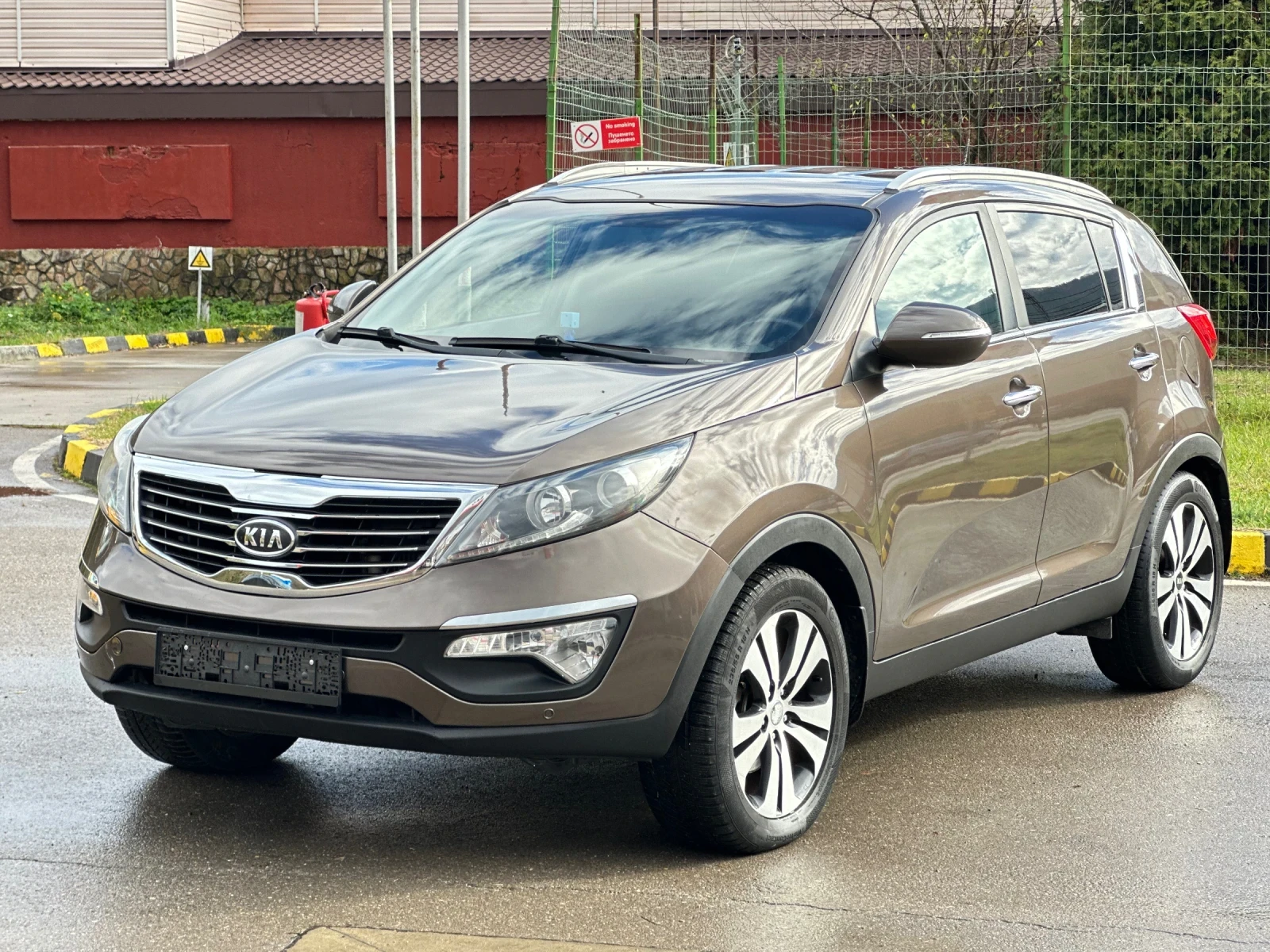 Kia Sportage 2.0CRDi Автоматик* Навигация* Камера - изображение 4