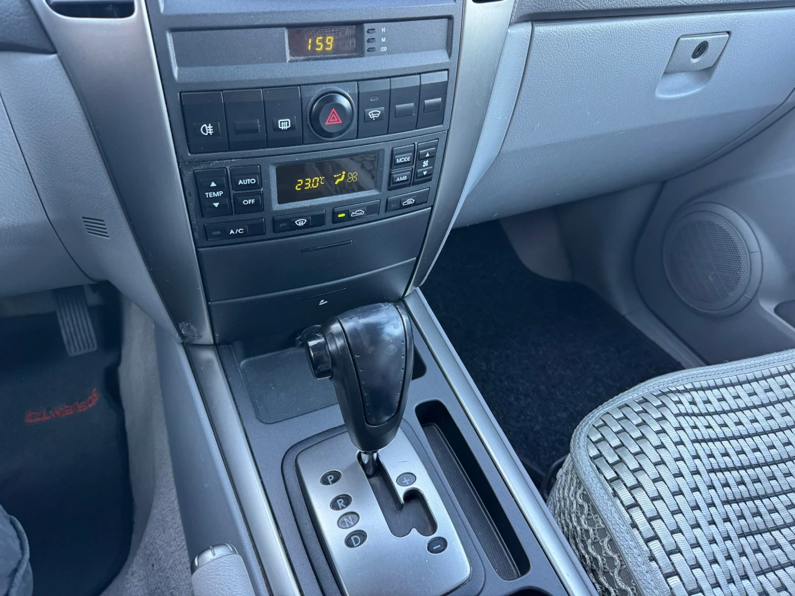 Kia Sorento, снимка 7 - Автомобили и джипове - 54444937