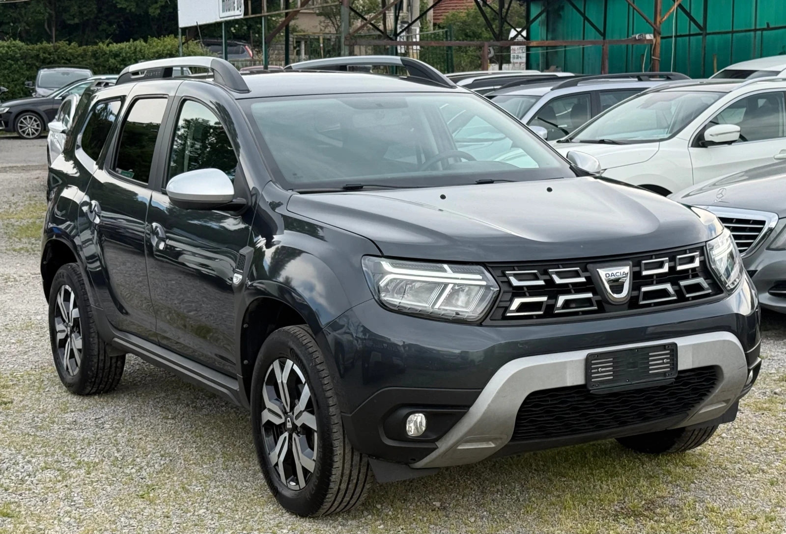 Dacia Duster 1.5DCI* FACELIFT* PRESTIGE* KEYLESS* CAMERA* , снимка 3 - Автомобили и джипове - 54868980
