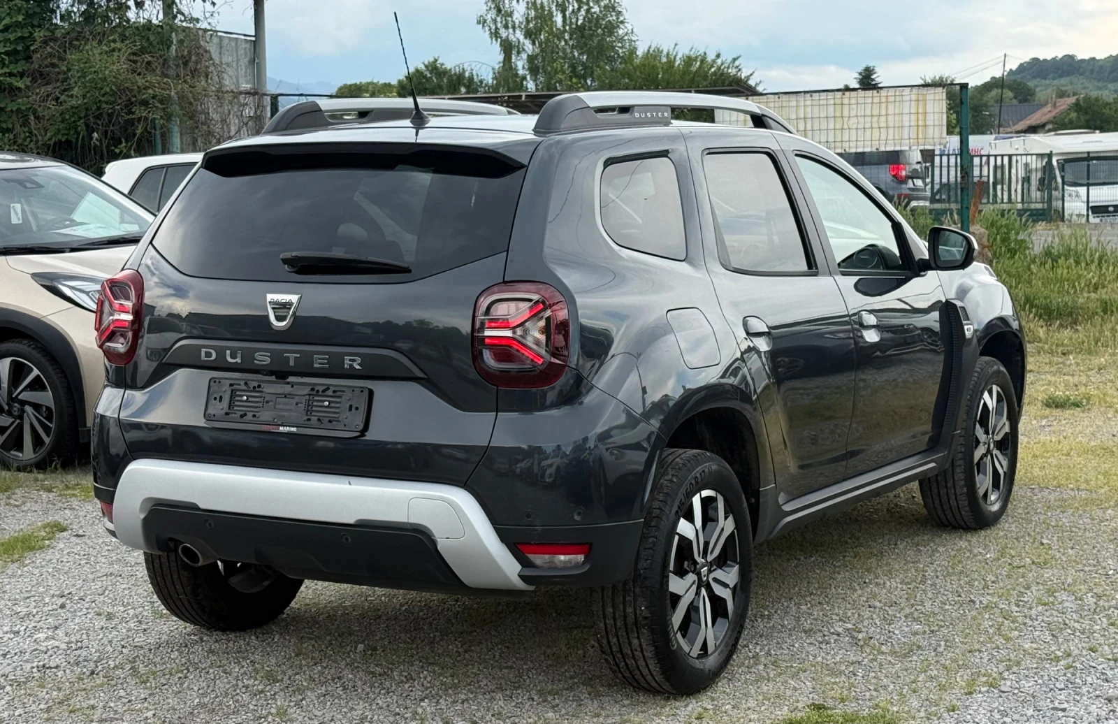 Dacia Duster 1.5DCI* FACELIFT* PRESTIGE* KEYLESS* CAMERA* , снимка 5 - Автомобили и джипове - 54868980