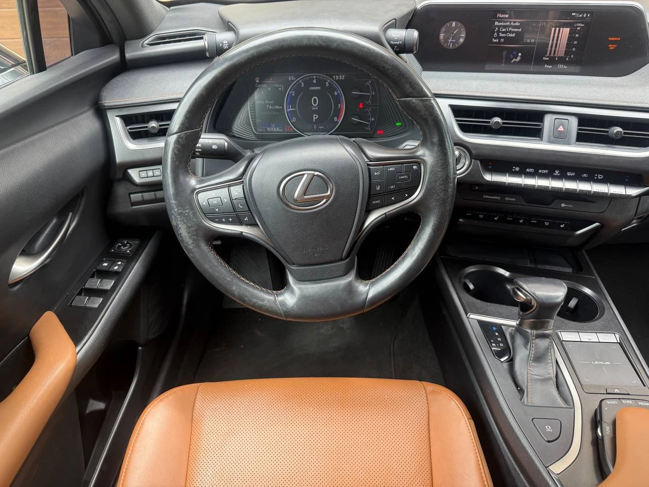 Lexus UX 200, снимка 11 - Автомобили и джипове - 54976962