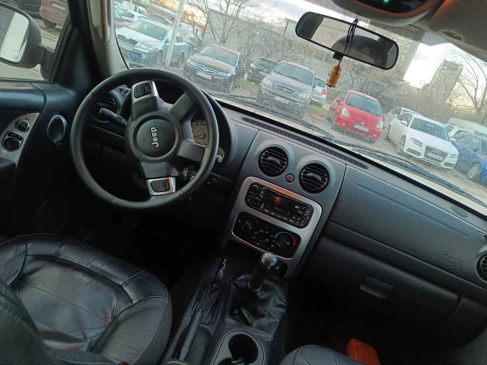 Jeep Cherokee 2.5, снимка 4 - Автомобили и джипове - 55015186