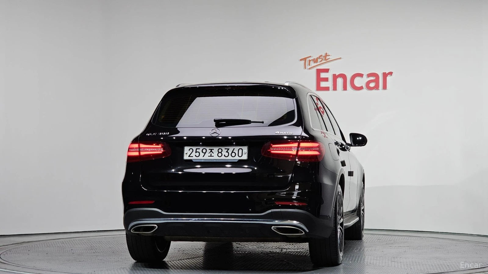 Mercedes-Benz GLC 300 4MATIC/AMG-LINE/DRIVE-ASSISTS/PANOROOF, снимка 4 - Автомобили и джипове - 55624867