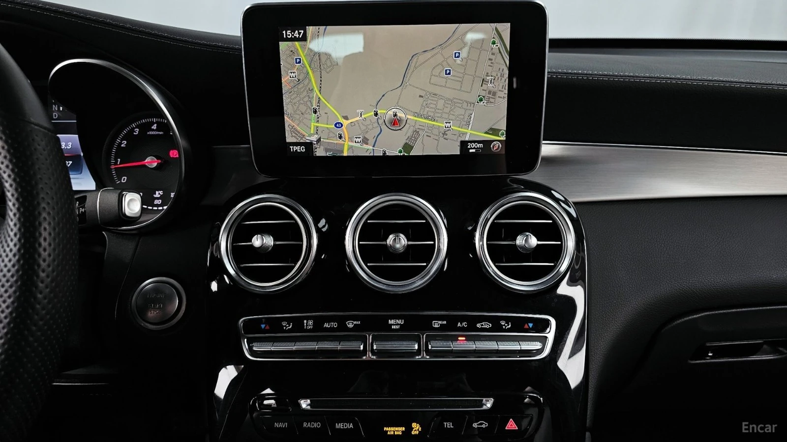 Mercedes-Benz GLC 300 4MATIC/AMG-LINE/DRIVE-ASSISTS/PANOROOF, снимка 9 - Автомобили и джипове - 55624867