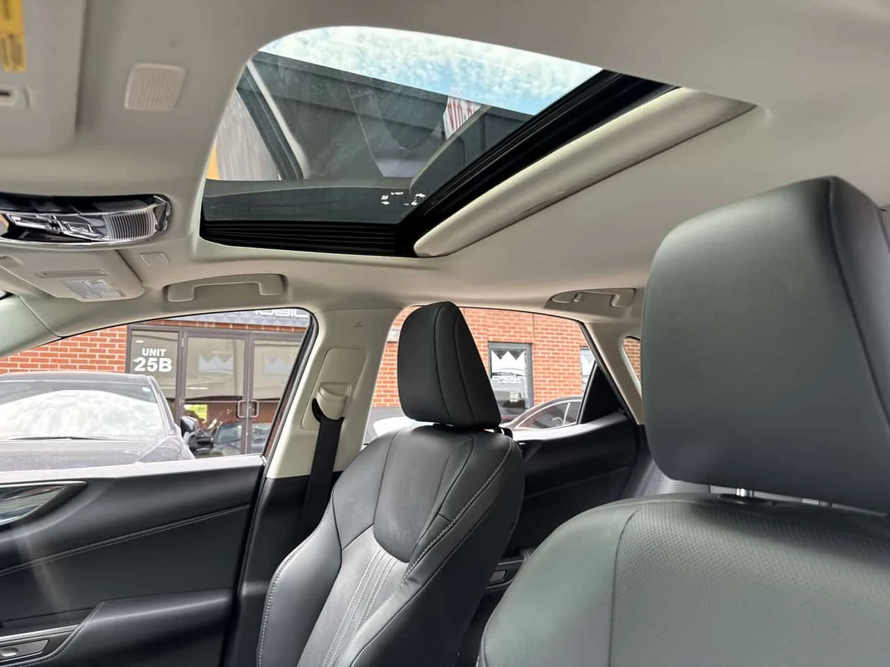 Lexus NX 350h  CARFAX, снимка 7 - Автомобили и джипове - 55721656