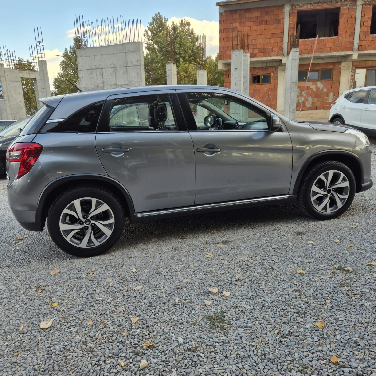 Citroen C4 AIRCROSS 1.6hdi-Confort, снимка 5 - Автомобили и джипове - 56170689