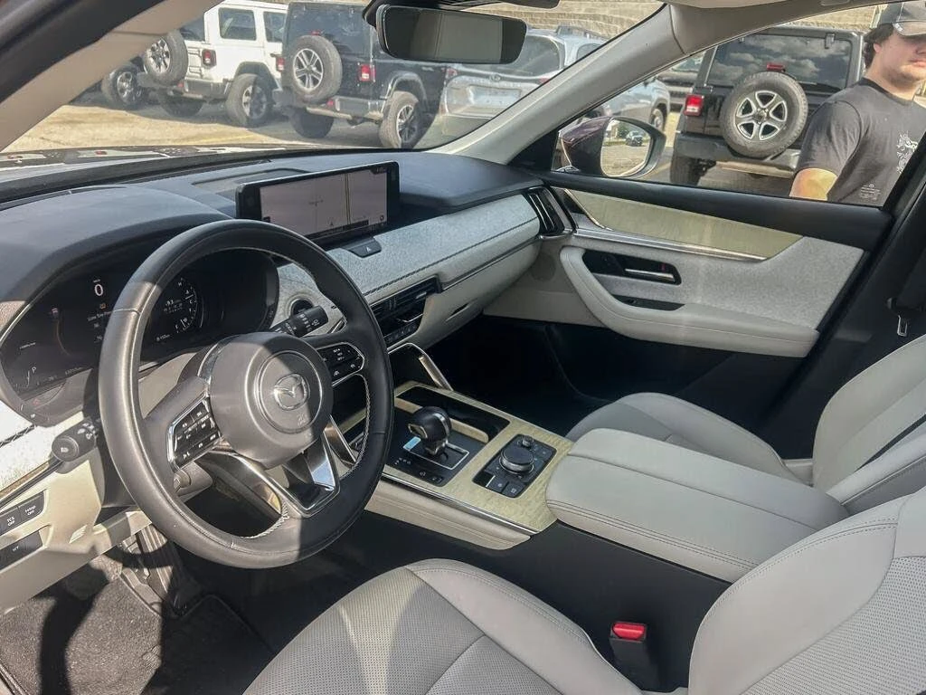 Mazda CX-90 Signature/Обдухване/HUD/Панорама/360/adaptive crui, снимка 10 - Автомобили и джипове - 56214480