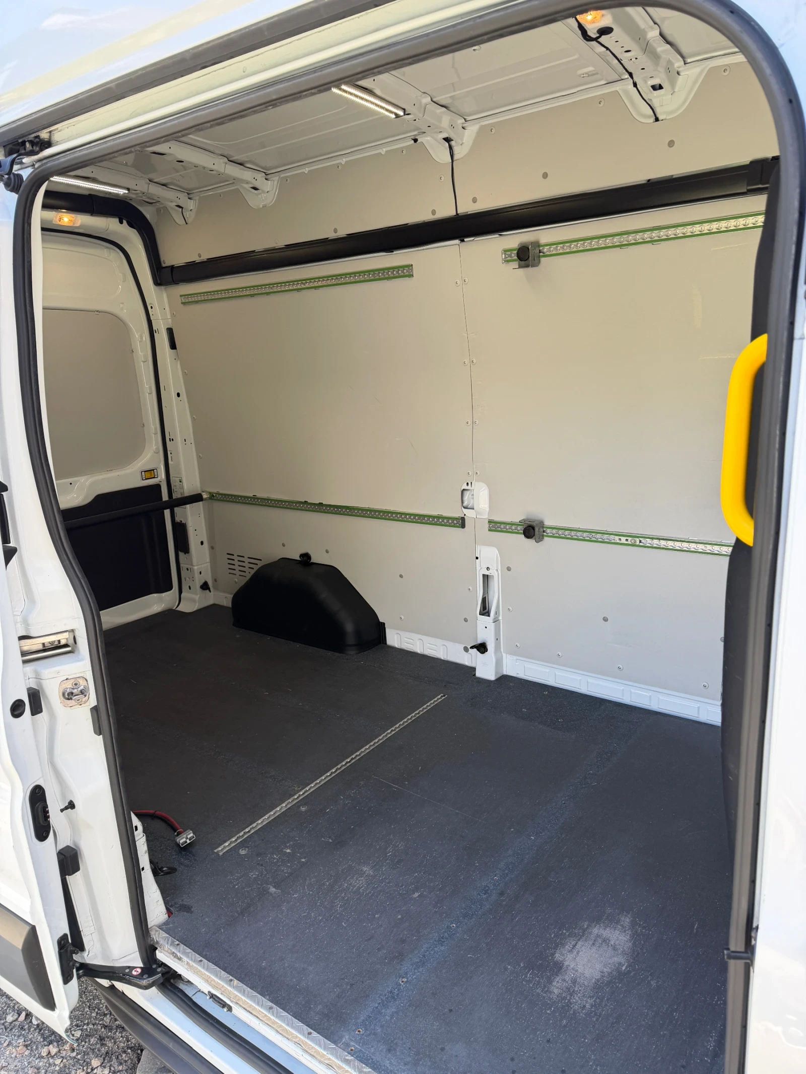 Ford Transit, снимка 10 - Бусове и автобуси - 54428442
