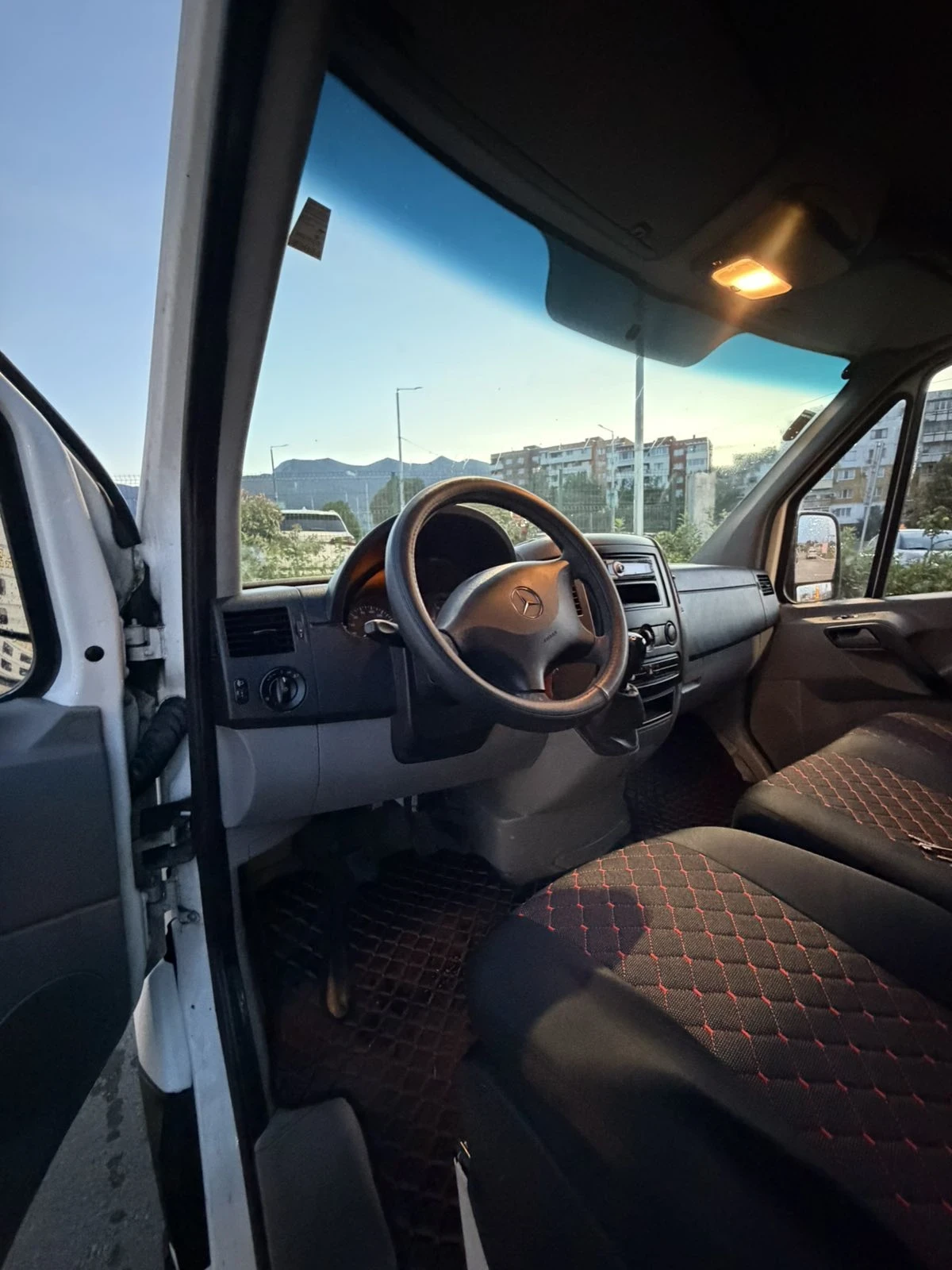 Mercedes-Benz 209 Товарен, снимка 9 - Бусове и автобуси - 56616844