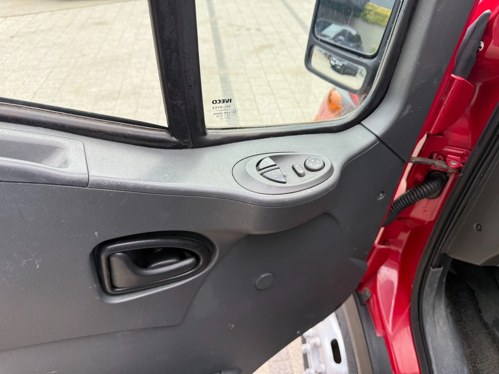 Iveco Daily 35C12 до 3.5т. 3.22м. , снимка 14 - Бусове и автобуси - 56725556