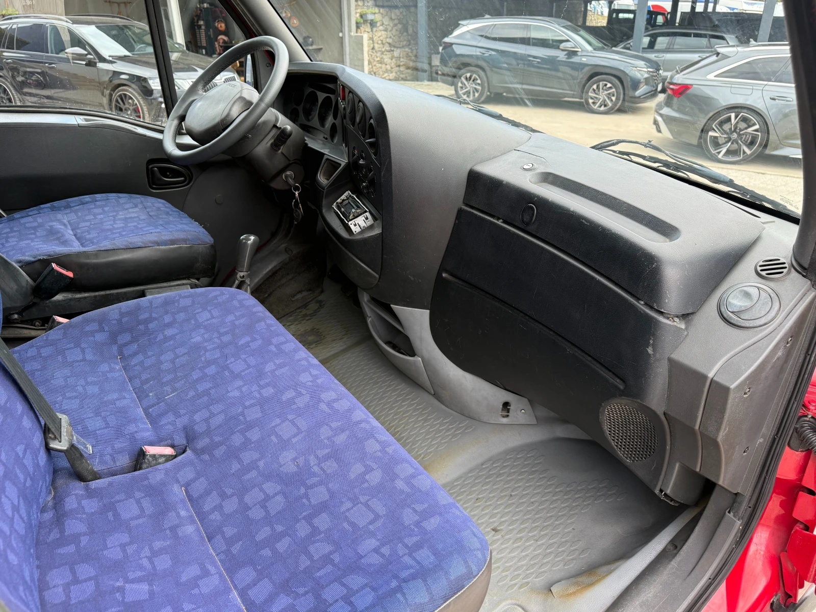 Iveco Daily 35C12 до 3.5т. 3.22м. , снимка 11 - Бусове и автобуси - 56725556