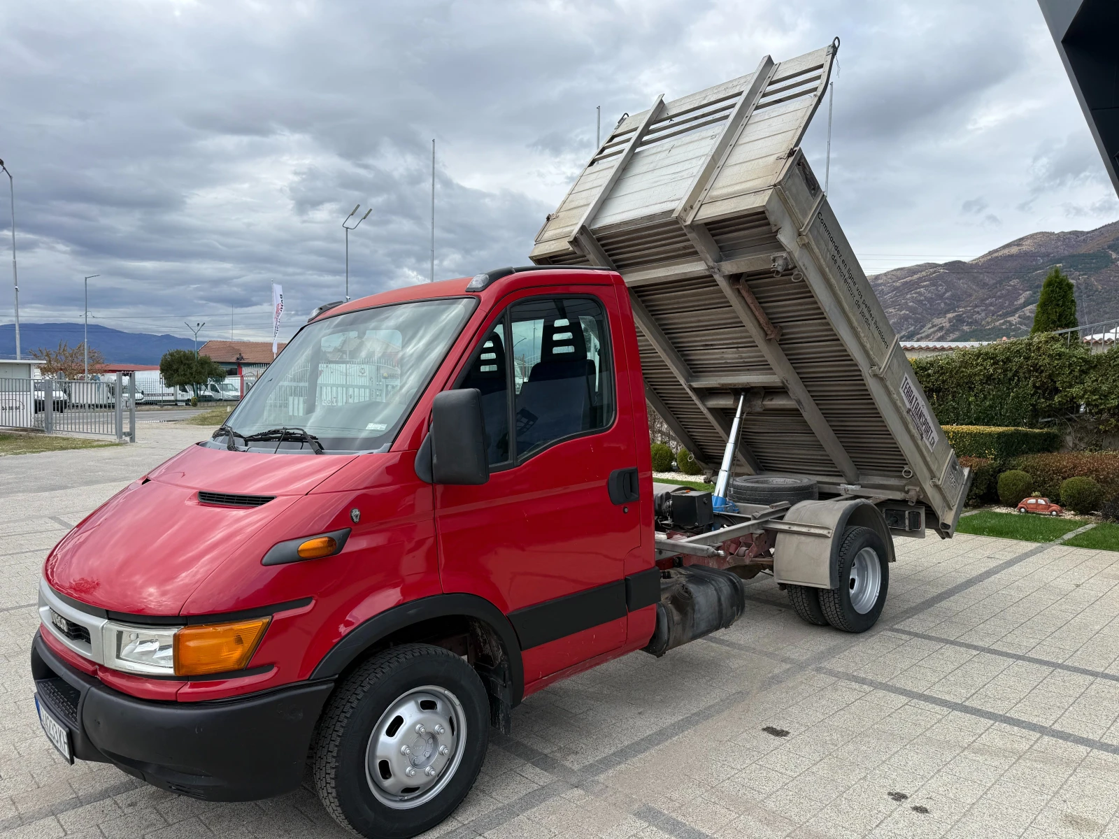 Iveco Daily 35C12 до 3.5т. 3.22м. , снимка 3 - Бусове и автобуси - 56725556