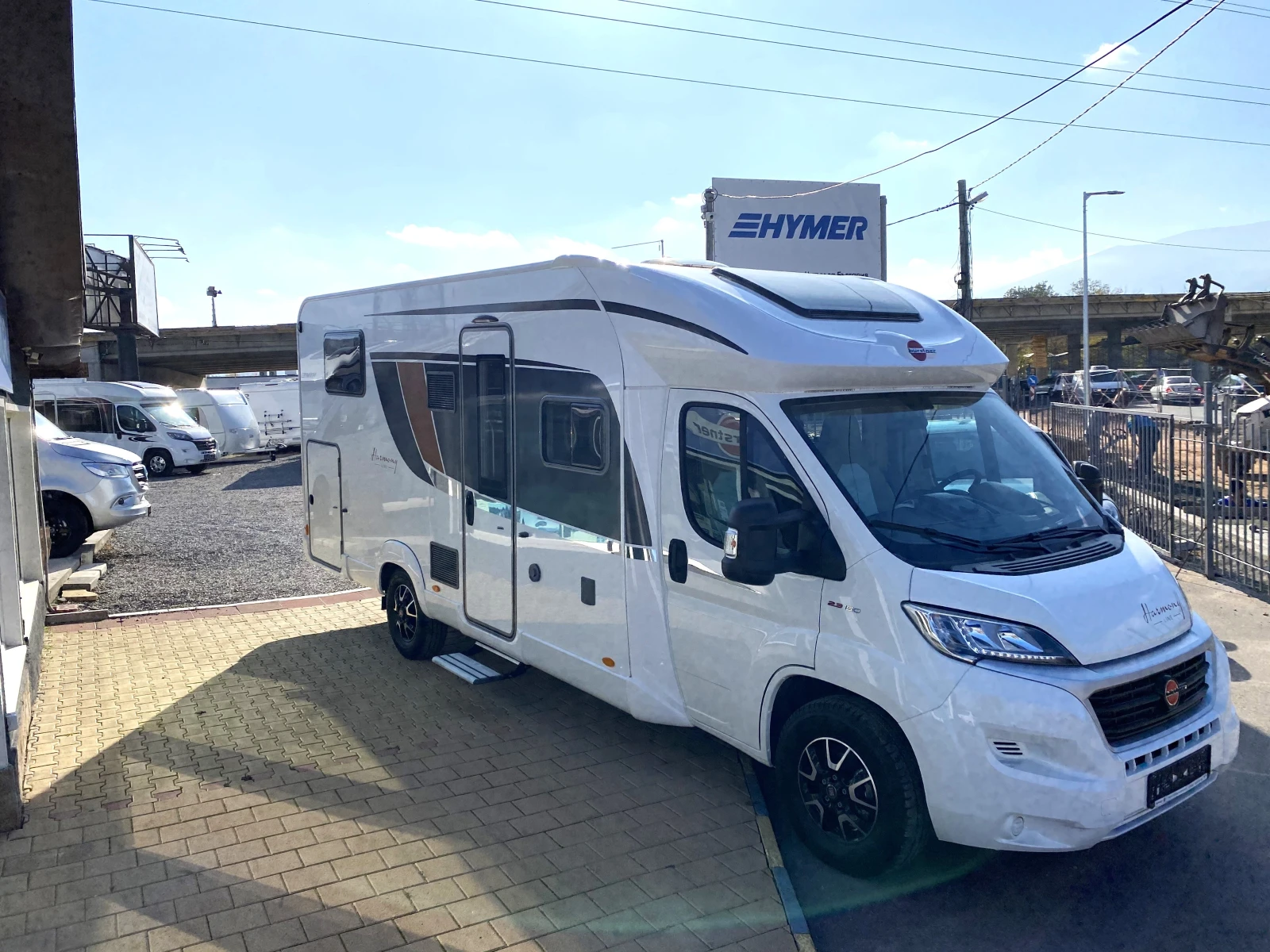 Кемпер Burstner Lyseo TD 727 G , снимка 1