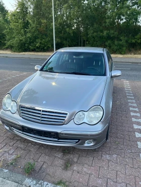 Mercedes-Benz C 240 