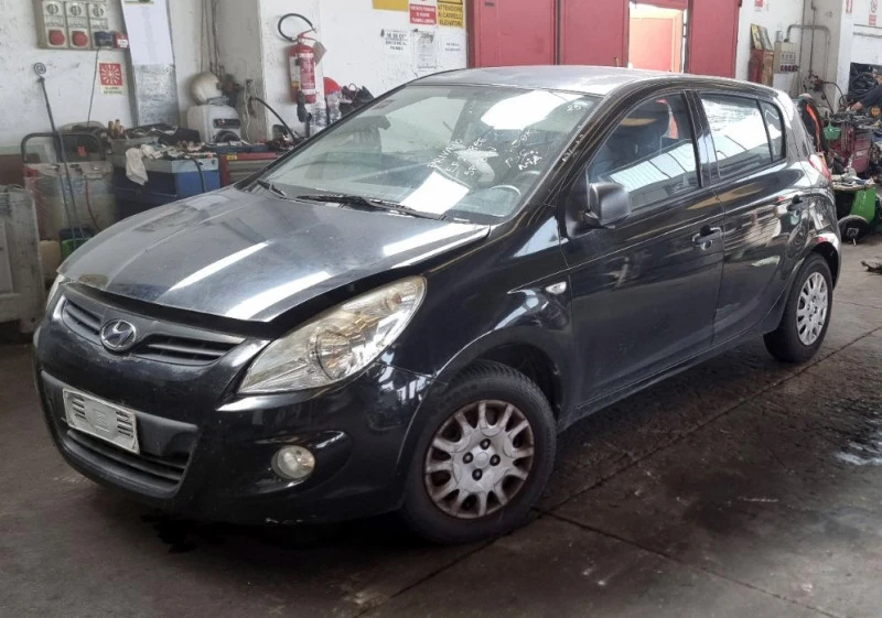 Hyundai I20 1.4 I, снимка 4 - Автомобили и джипове - 41395465