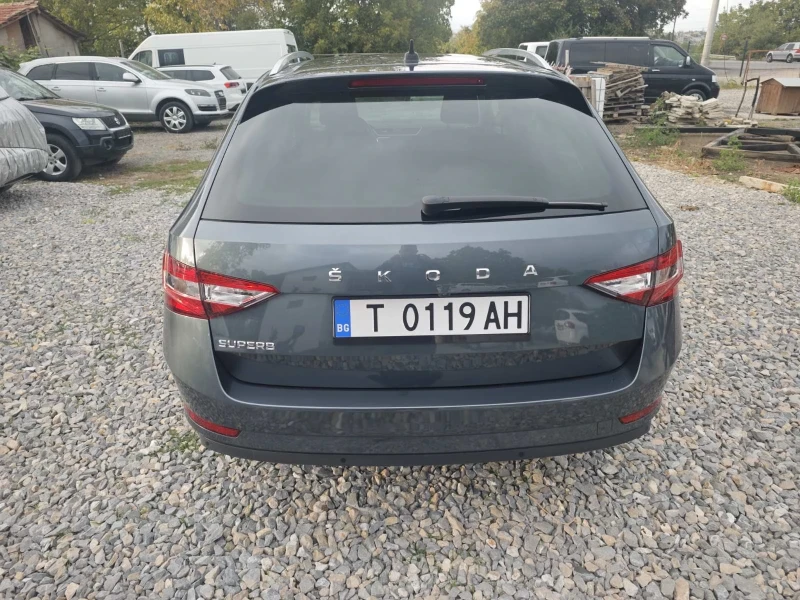 Skoda Superb 2.0/150кс, снимка 7 - Автомобили и джипове - 47300442