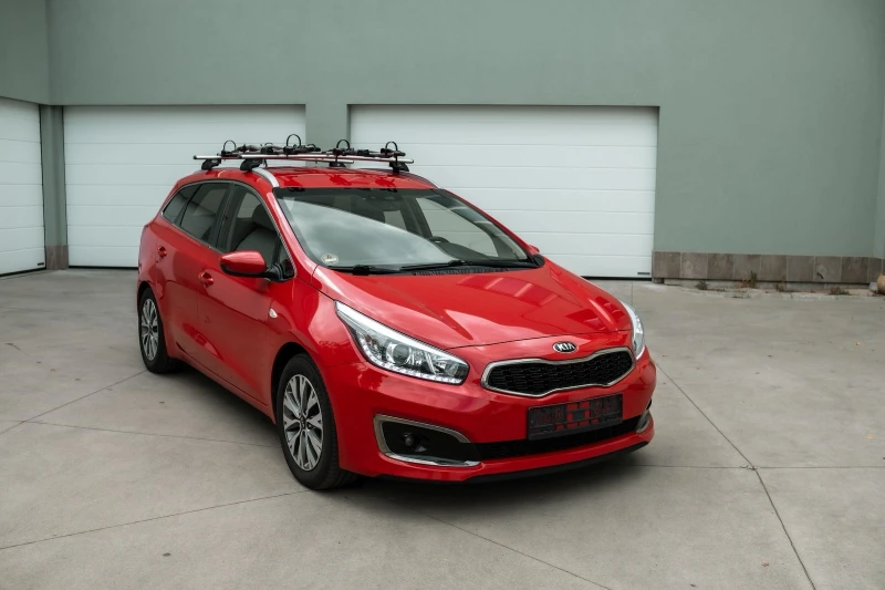 Kia Ceed CW, снимка 1 - Автомобили и джипове - 47366373