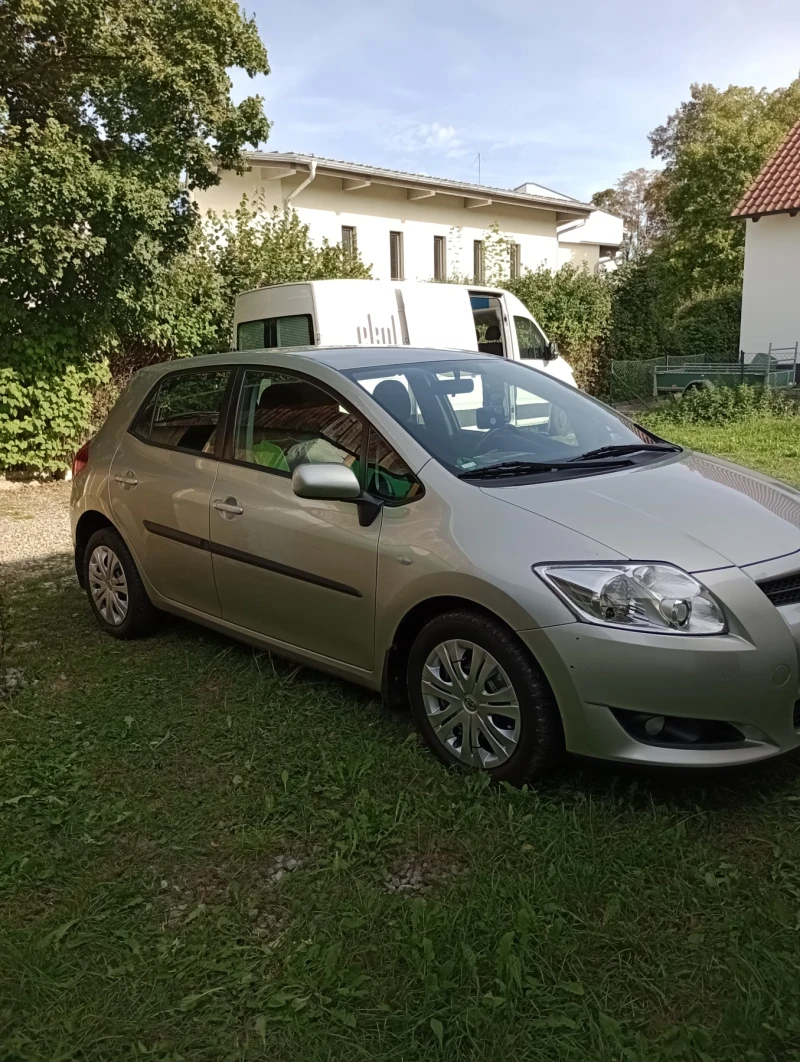 Toyota Auris, снимка 2 - Автомобили и джипове - 48557043