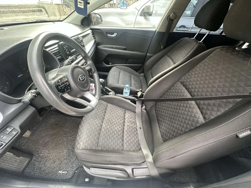 Kia Rio 1.4 i, снимка 7 - Автомобили и джипове - 48898346