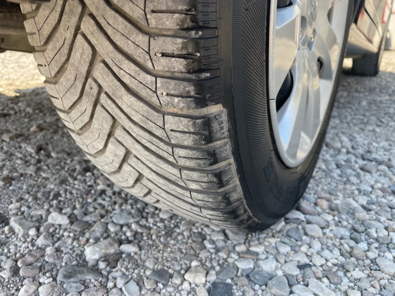 Peugeot 207, снимка 11 - Автомобили и джипове - 51779672