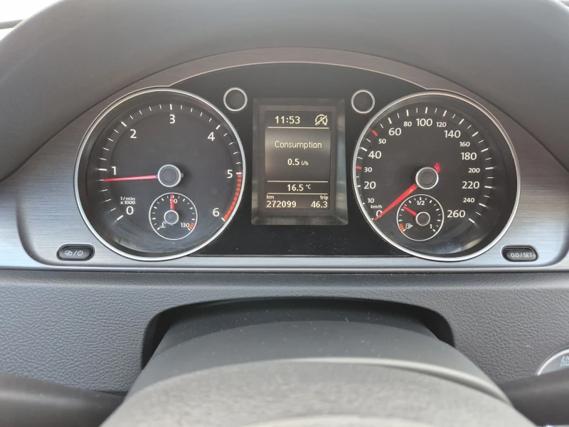 VW Passat 2.0 , снимка 15 - Автомобили и джипове - 52478423