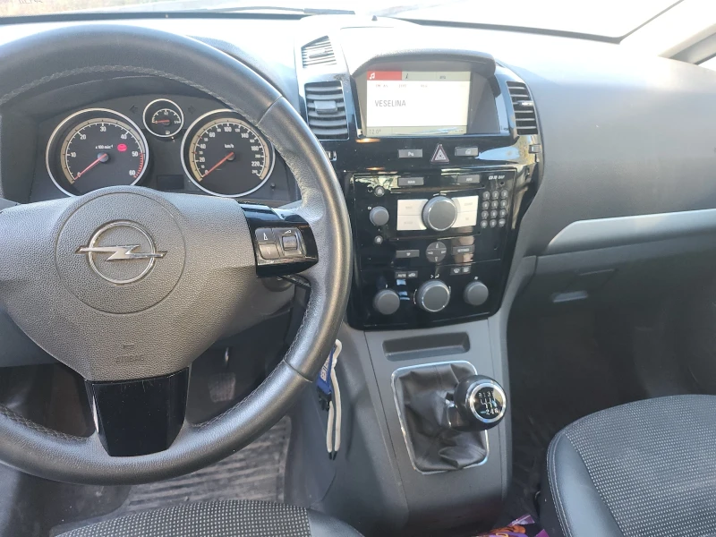Opel Zafira Opel zafira 1.7 CDTI COSMO НОВ ВНОС, снимка 9 - Автомобили и джипове - 52597198