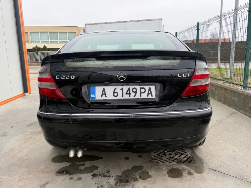 Mercedes-Benz C 220 2.2, снимка 2 - Автомобили и джипове - 53450210