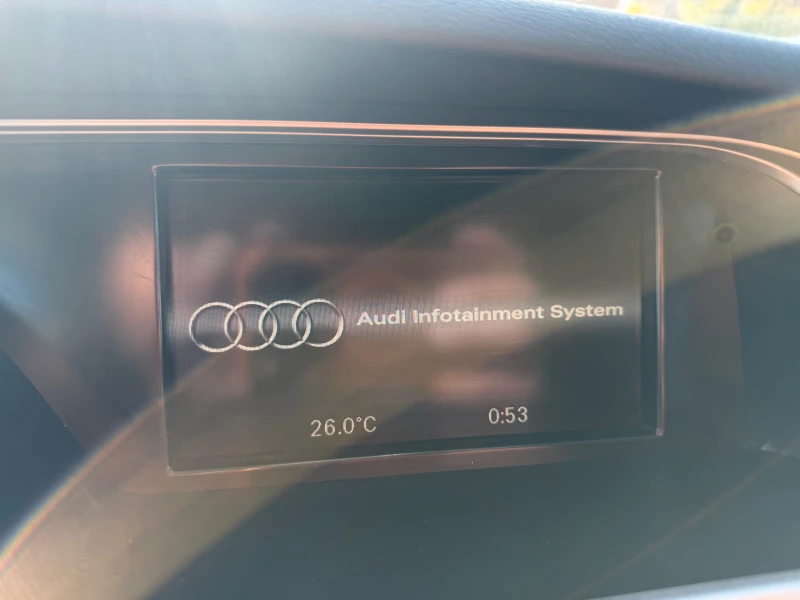 Audi A4 2.0TDI, снимка 16 - Автомобили и джипове - 53529828