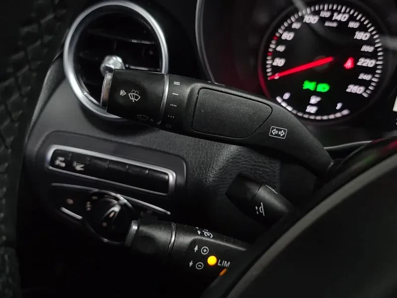 Mercedes-Benz C 220, снимка 16 - Автомобили и джипове - 54282438