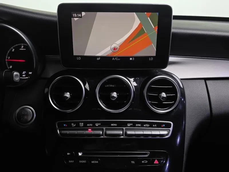 Mercedes-Benz C 220, снимка 13 - Автомобили и джипове - 54282438