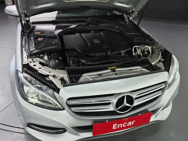 Mercedes-Benz C 220, снимка 6 - Автомобили и джипове - 54282438