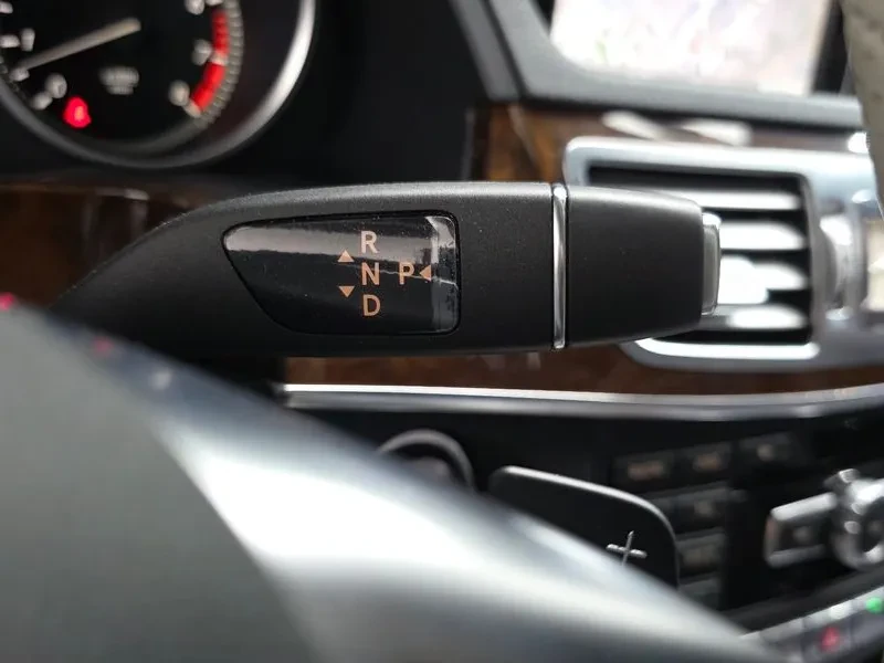 Mercedes-Benz E 300 W212 E300 Elegance, снимка 9 - Автомобили и джипове - 55218763