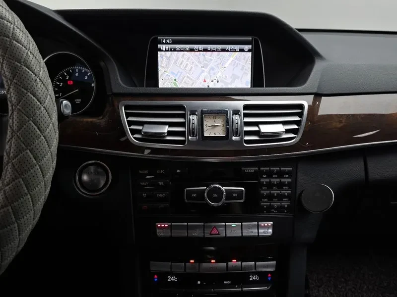 Mercedes-Benz E 300 W212 E300 Elegance, снимка 14 - Автомобили и джипове - 55218763