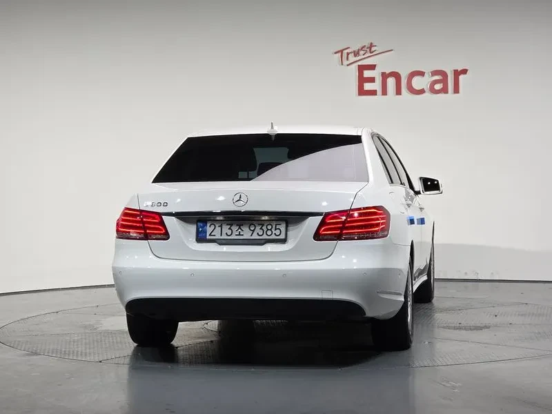 Mercedes-Benz E 300 W212 E300 Elegance, снимка 4 - Автомобили и джипове - 55218763