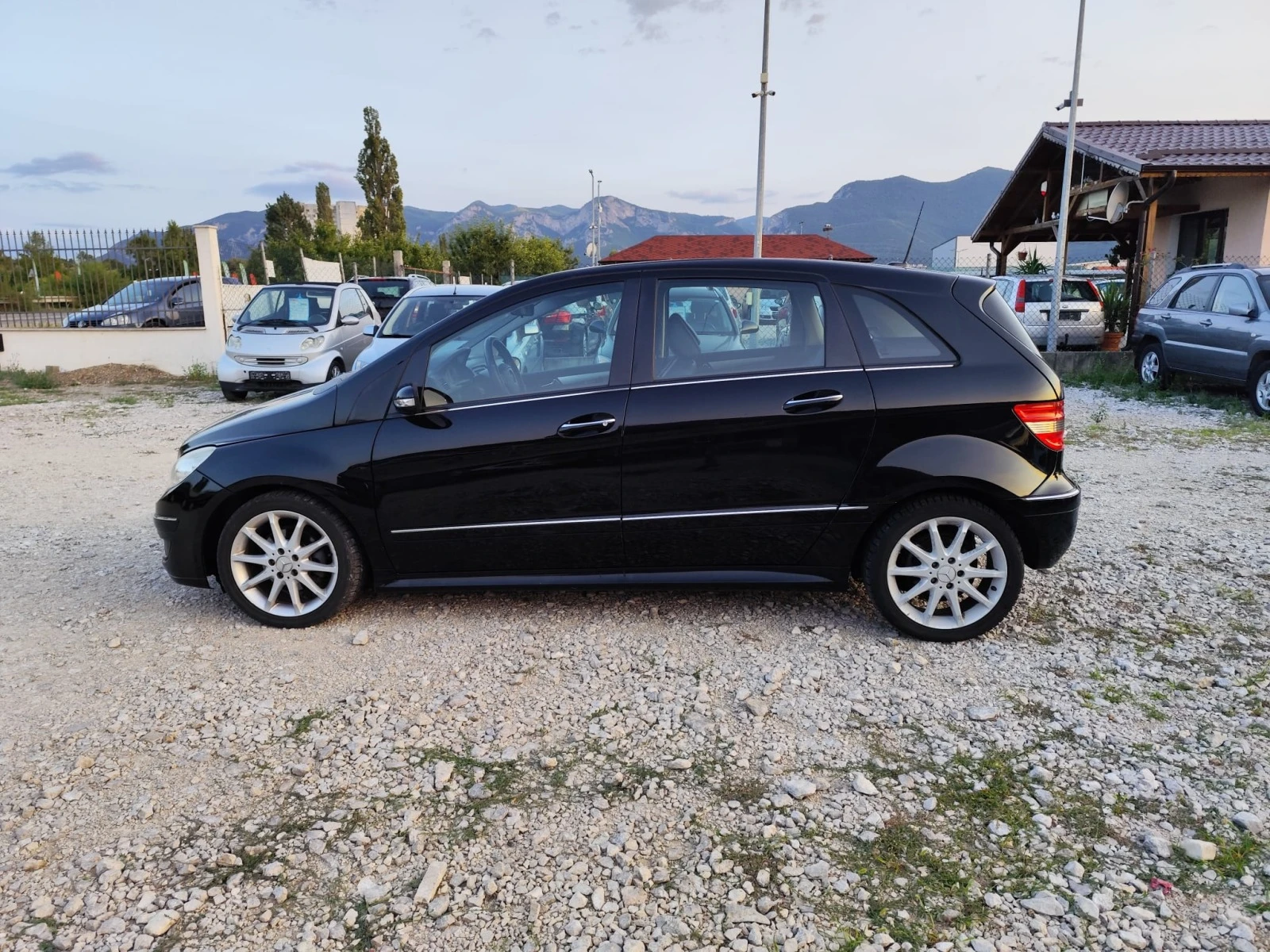 Mercedes-Benz B 200 2.0 дизел Италия - изображение 9