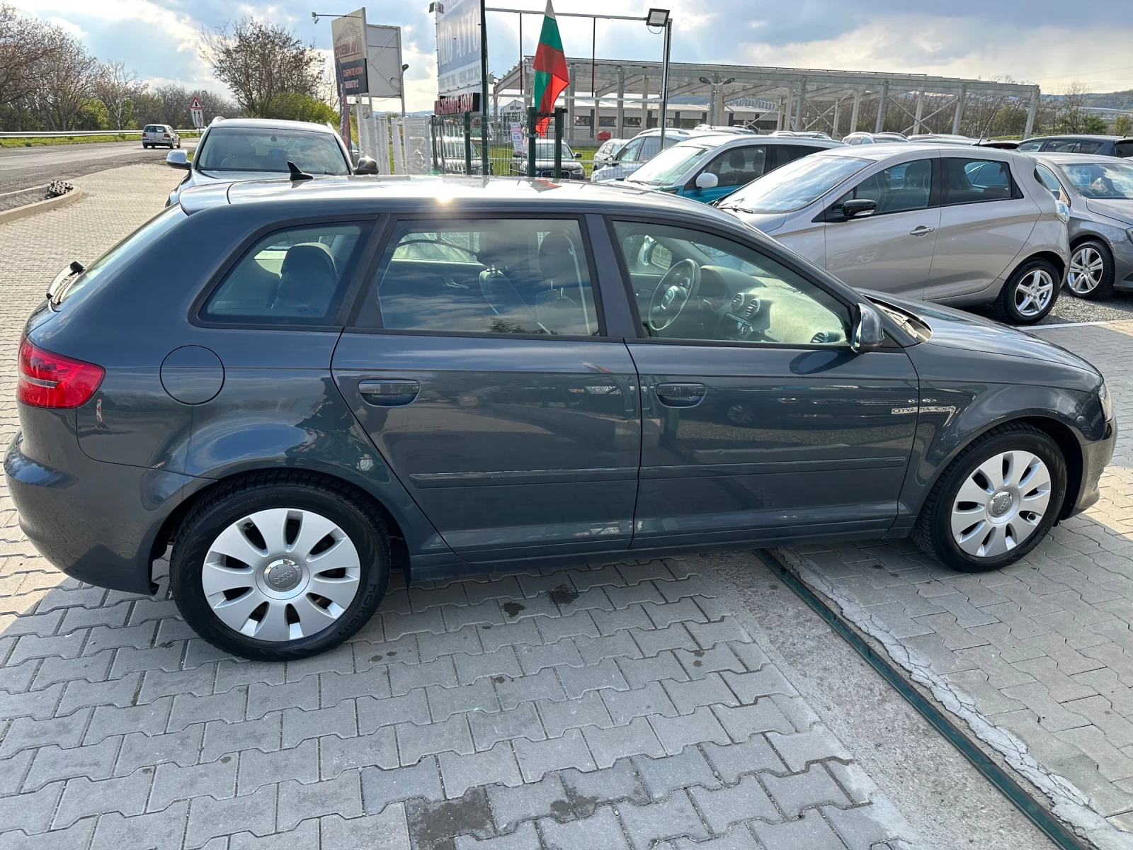Audi A3 1.9TDI 105к.с  Парктроник Навигация  - изображение 7