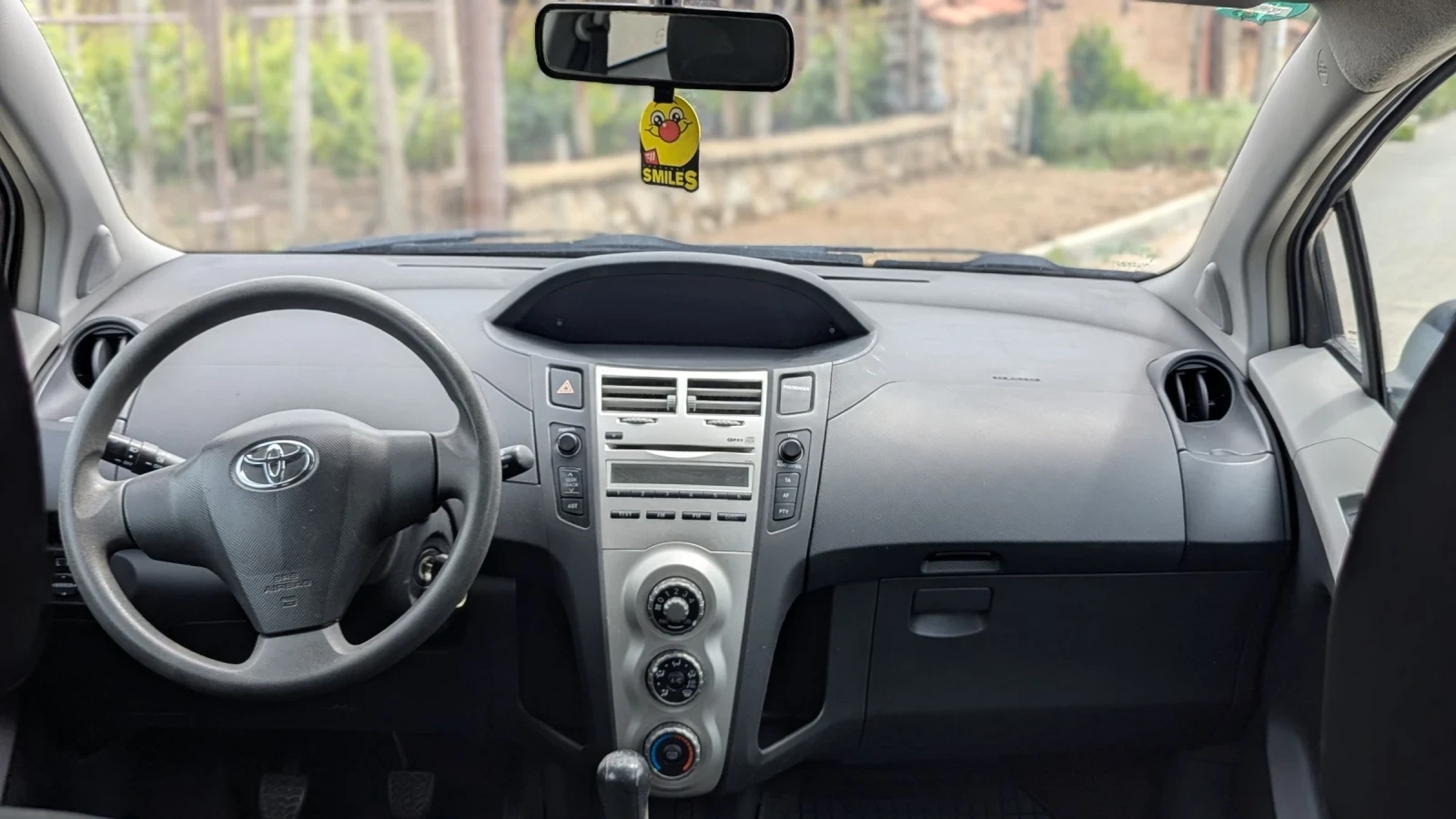 Toyota Yaris 1.0 Климатик  - изображение 8