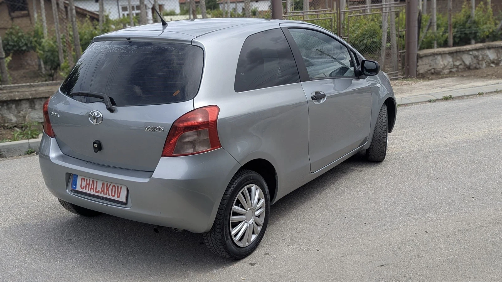 Toyota Yaris 1.0 Климатик  - изображение 4