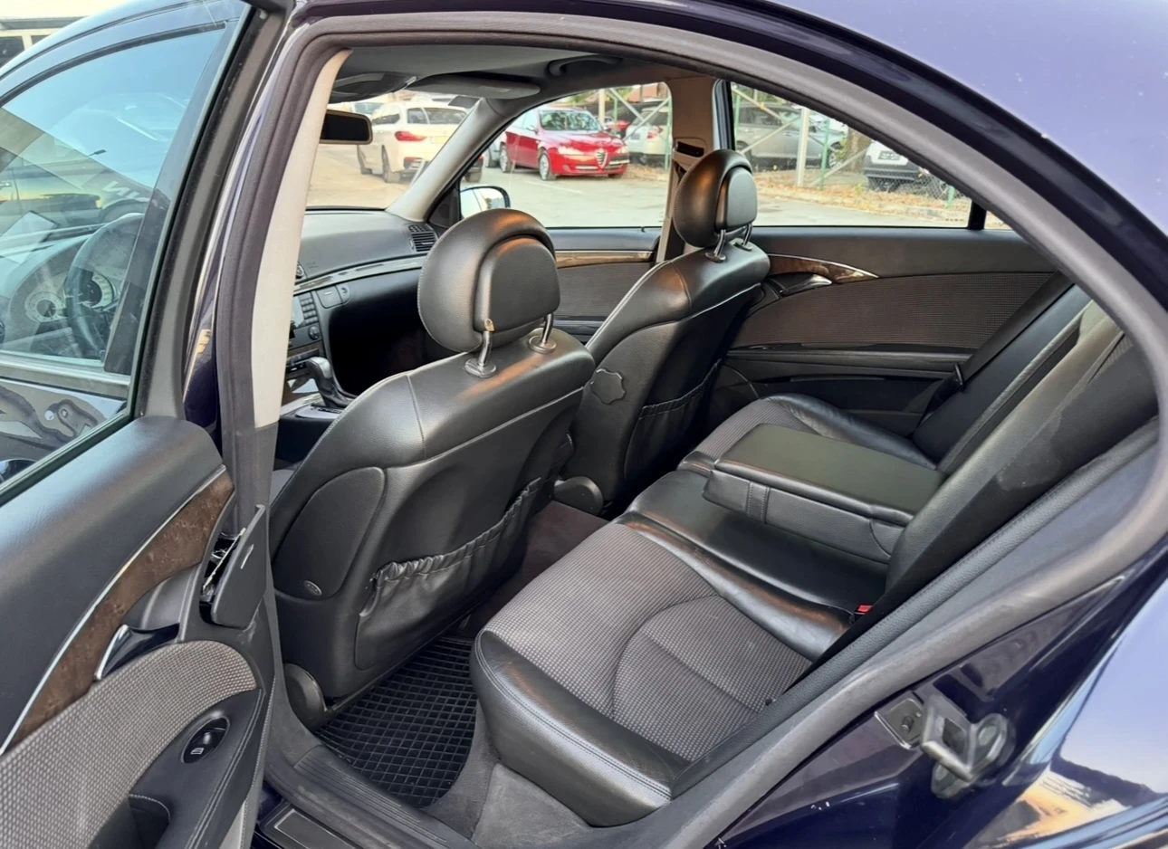 Mercedes-Benz E 220 CDI / Автомат - изображение 9
